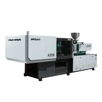 Macchina idraulica per lo stampaggio ad iniezione di plastica